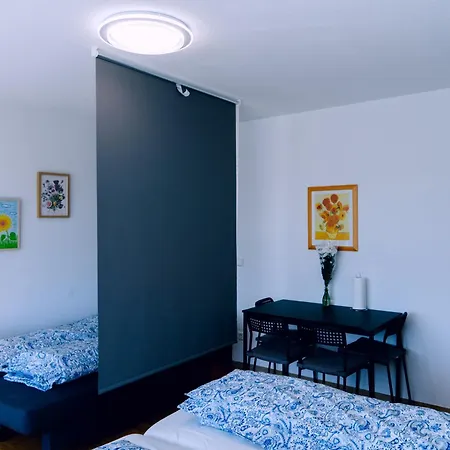 Apartment Cosystay Near Airport &messe